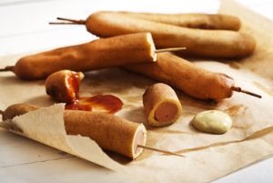 Party corn dog του George Howard-featured_image