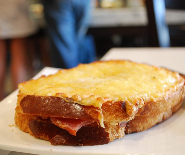 Κροκ μεσιέ (Croque Monsieur)