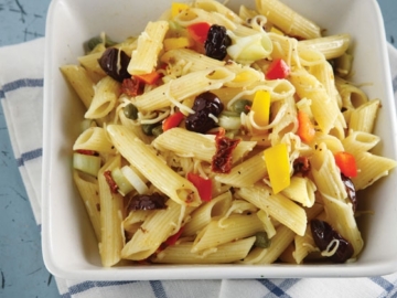 Μακαρονοσαλάτα με πένες