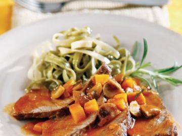 Μοσχάρι εξοχής με βότανα και κρασί