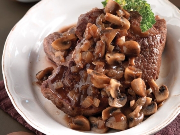 Μοσχάρι με μανιτάρια και άσπρη σάλτσα