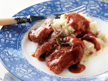 Χοιρινό κοκκινιστό της γιαγιάς