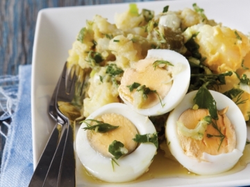 Πατατοσαλάτα με αυγά