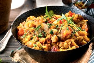 ρεβύθια με ρύζι, κάρυ και ντομάτα vegan συνταγη αργυρω