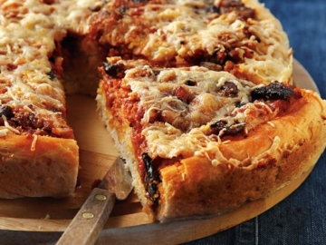 Πίτσα με λουκάνικο