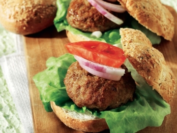 Ψωμάκια χάμπουργκερ με μπιφτέκια