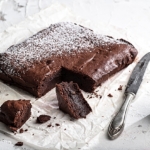 brownies - μπράουνις - brownies συνταγή - μπράουνι σοκολάτας - μπράουνις με κακάο - μπράουνις αργυρώ - brownies με κακάο - εύκολα brownies - brownies με 3 υλικά - εύκολα brownies με κακάο - brownies με ρευστή σοκολάτα - brownies αργυρώ - εύκολη συνταγή για brownies