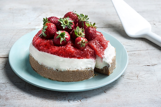τσιζκεικ με γιαουρτι- cheesecake φραουλα αργυρω