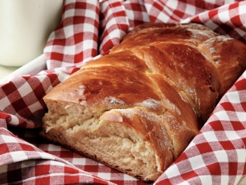 Τσουρέκια χωρίς φούσκωμα