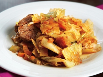 Χοιρινό με λάχανο γιαχνί