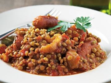 Φακές με λουκάνικα