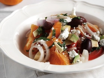 Πορτοκάλια σαλάτα µε μανούρι