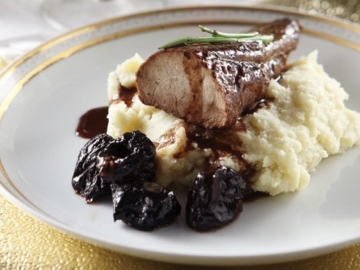 Ψαρονέφρι µε δαµάσκηνα και κρασί