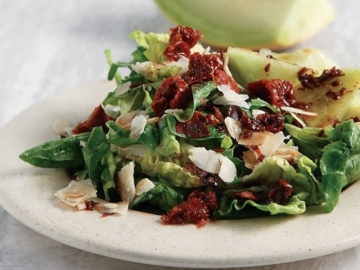 Σαλάτα µε πεπόνι, τραγανό προσούτο και γραβιέρα