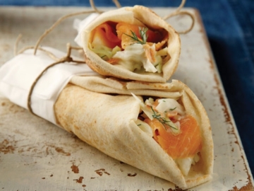 Αραβική πίτα με σολομό