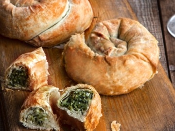 Σπανακόπιτα με έτοιμο φύλλο χωριάτικο