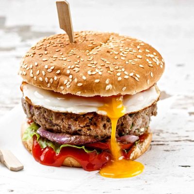 Burger με αυγό