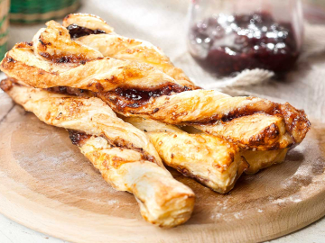 Γλυκά κριτσίνια σφολιάτας