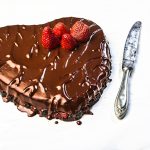 τούρτα καρδιά με σοκολάτα γλυκά αγιου βαλεντινου