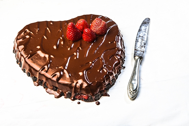 τούρτα καρδιά με σοκολάτα γλυκά αγιου βαλεντινου
