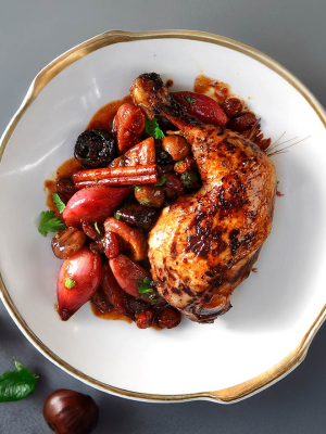 Πικάντικο κοτόπουλο με αποξηραμένα φρούτα
