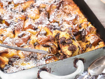 Πουτίγκα με τσουρέκι και σοκολάτα