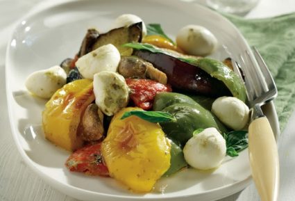 Σαλάτα ψητών λαχανικών με μοτσαρέλα & σάλτσα βασιλικού-featured_image