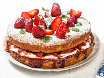 Τούρτα με φράουλες και μασκαρπόνε