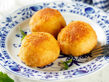 Τυροκεφτέδες με ανθότυρο