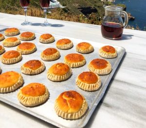 ευκολα παραδοσιακα γλυκά μελιτίνια Σαντορίνης αυθεντικη συνταγη
