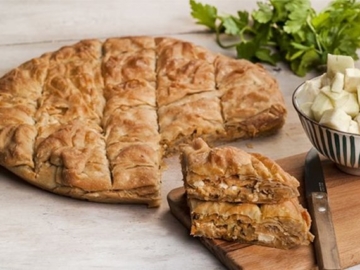 Μελιτζανόπιτα με φέτα