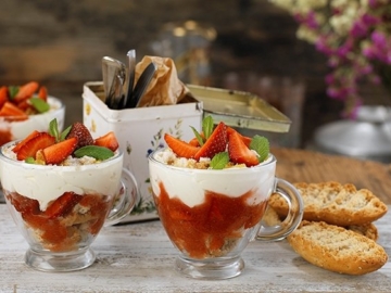 Τσιζκέικ σε ποτήρι χωρίς ζάχαρη