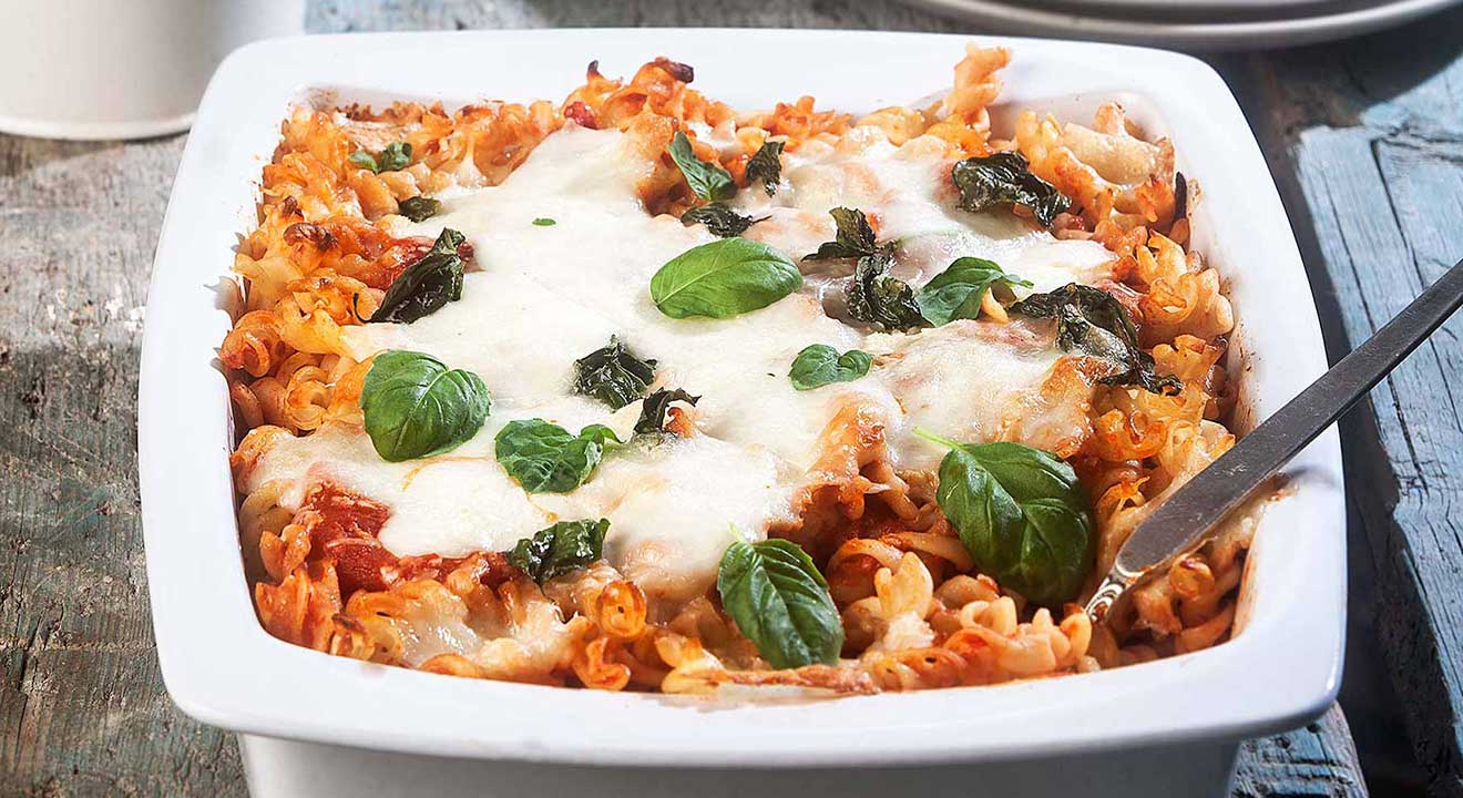 μακαρονια φουρνου με κοκκινη σαλτσα - pasta al forno