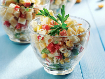 Μακαρονοσαλάτα με μαγιονέζα και γιαούρτι