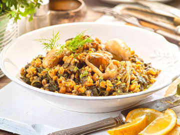 Σουπιές με χόρτα τσιγαριστά