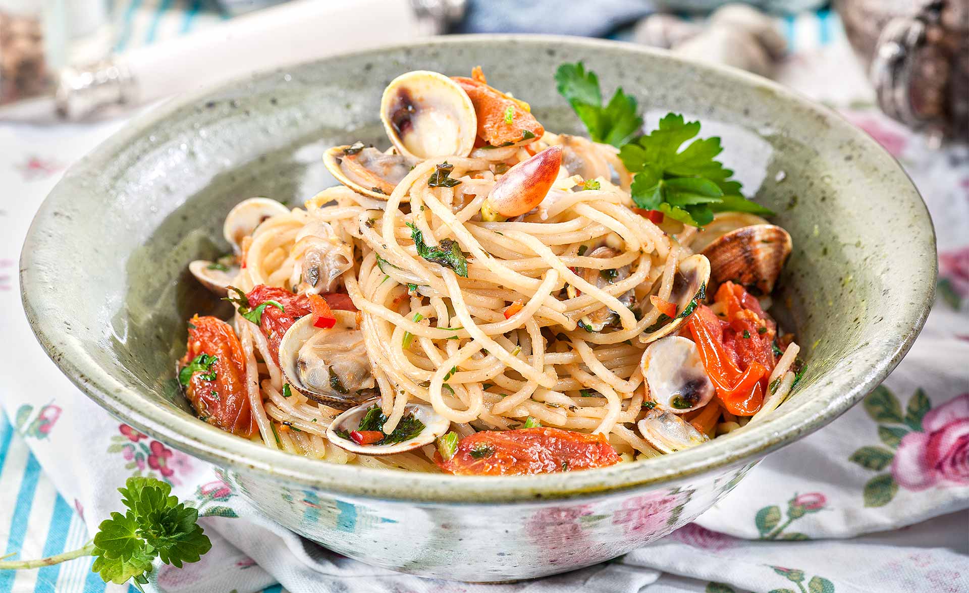 αχιβαδεσ - spaghetti alle vongole - vongole