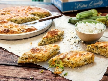 Κυκλαδίτικη πίτα με κολοκυθάκια