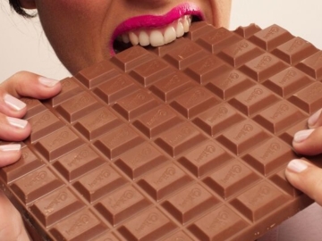 Οι 18 πιο εθιστικές τροφές και οι 17 λιγότερο εθιστικές