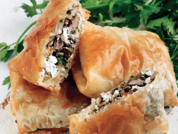 Μποξάδες µε συκωταριά και ανθότυρο