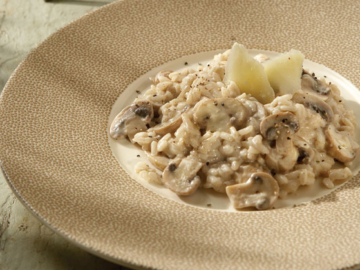 Κλασικό ριζότο µε μανιτάρια και φρέσκο τυρί κρέμα