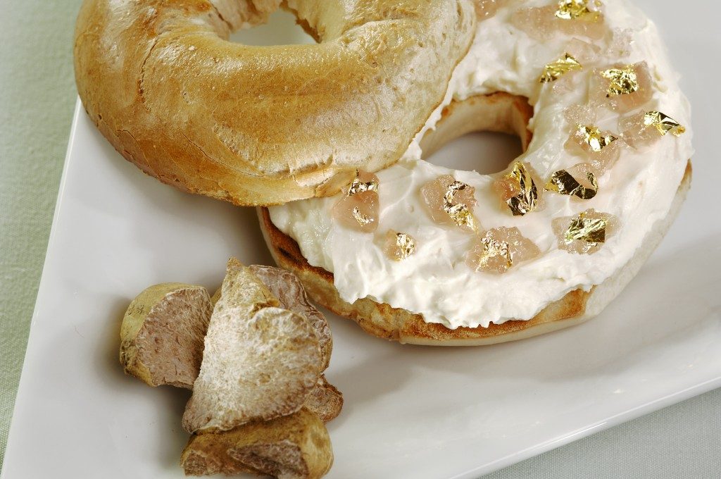 gold-bagel