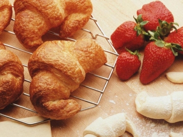 Ήξερες ότι το αγαπημένο κρουασάν δεν είναι τόσο γαλλικό όσο ακούγεται;