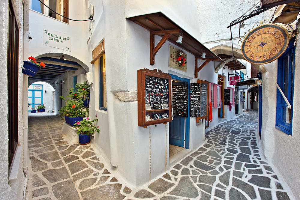 naxos-xora-sokakia