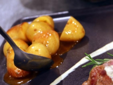 Πατάτες baby λεμονάτες στο τηγάνι