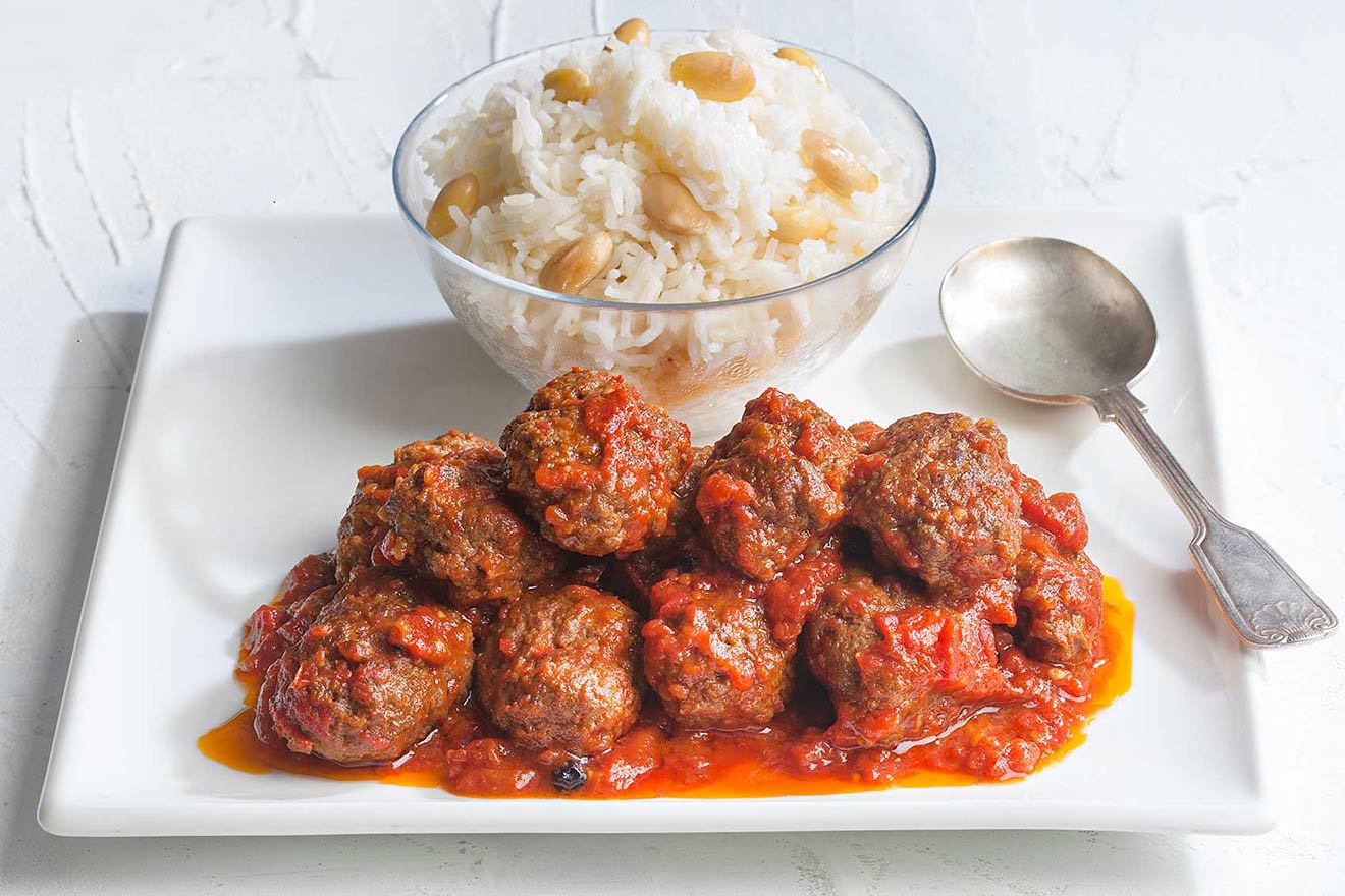 Σουτζουκάκια με ρύζι