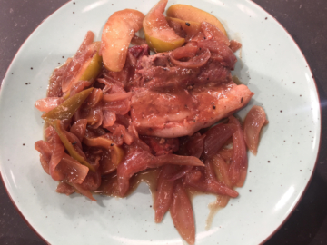 Πανσέτα στο τηγάνι με μήλα