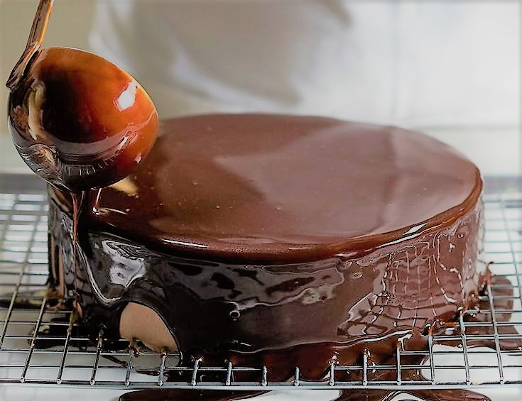 γλαάσο σοκολάτασ - γλάσο σοκολάτασ για κέικ - γλάσο σοκολάτασ γυαλιστερό