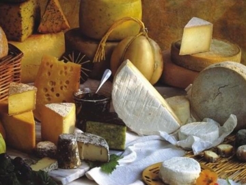 Τυρινή εβδομάδα: τι τρώμε και τα έθιμά της