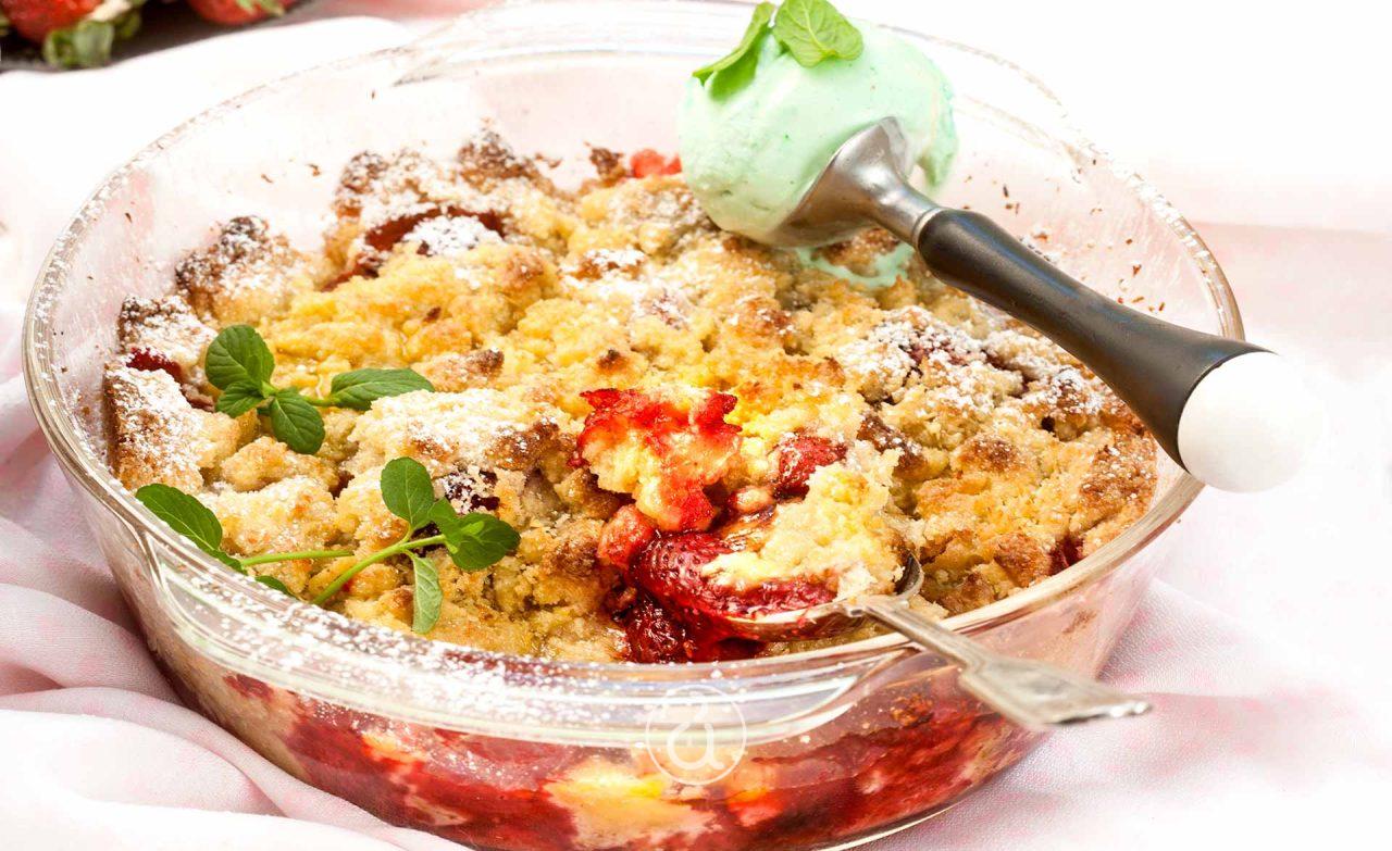 crumble (κραμπλ) με φράουλες