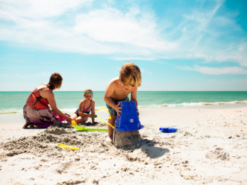Camp και παραλία! Όλα όσα πρέπει να προσέξουμε στο κολατσιό των παιδιών